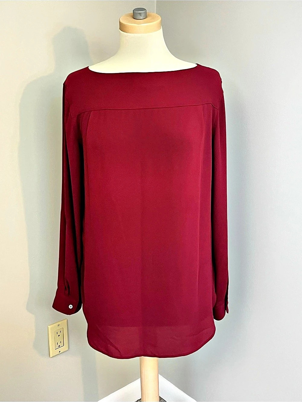 LOFT Long Sleeve Blouse in Red Size Medium Like New
